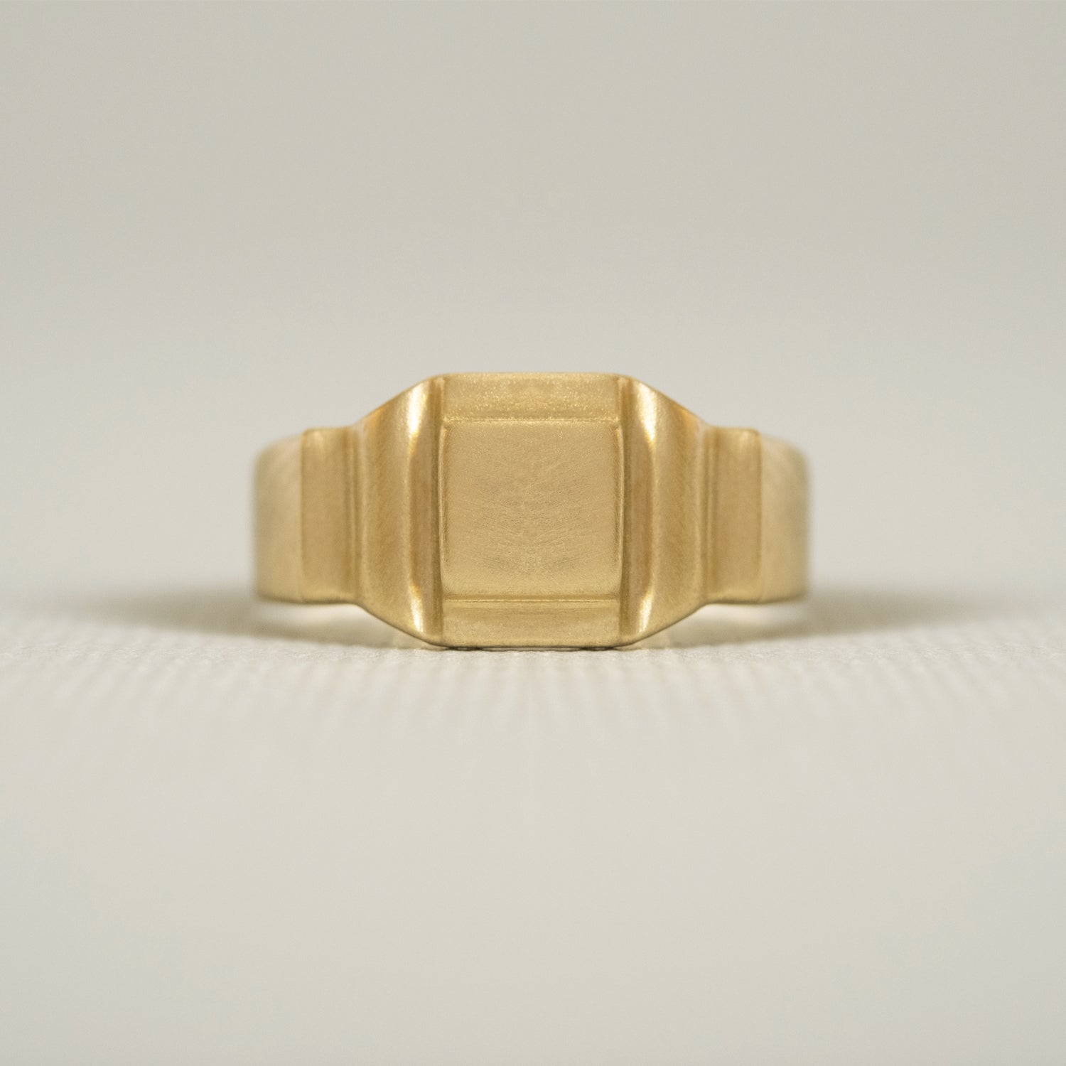 Matte earth ring